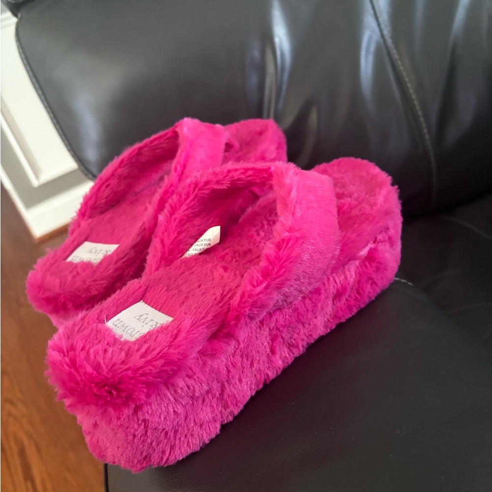 Crown and Ivy Hot pink platform house shoes.
